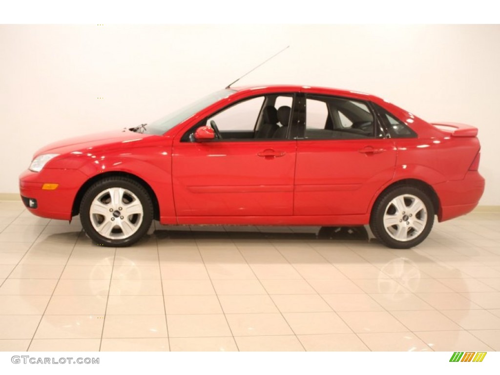 2005 Focus ZX4 ST Sedan - Infra-Red / Charcoal/Red photo #5