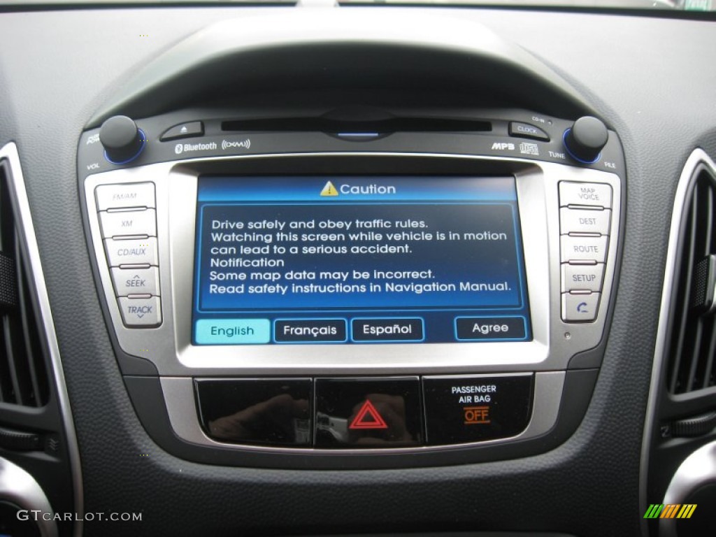2011 Hyundai Tucson GLS AWD Controls Photo #51827893