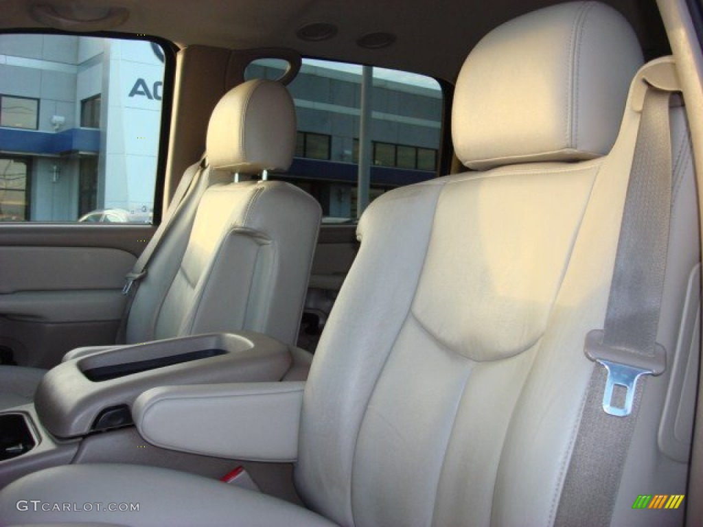 Tan/Neutral Interior 2003 Chevrolet Suburban 1500 LT Photo #51829396