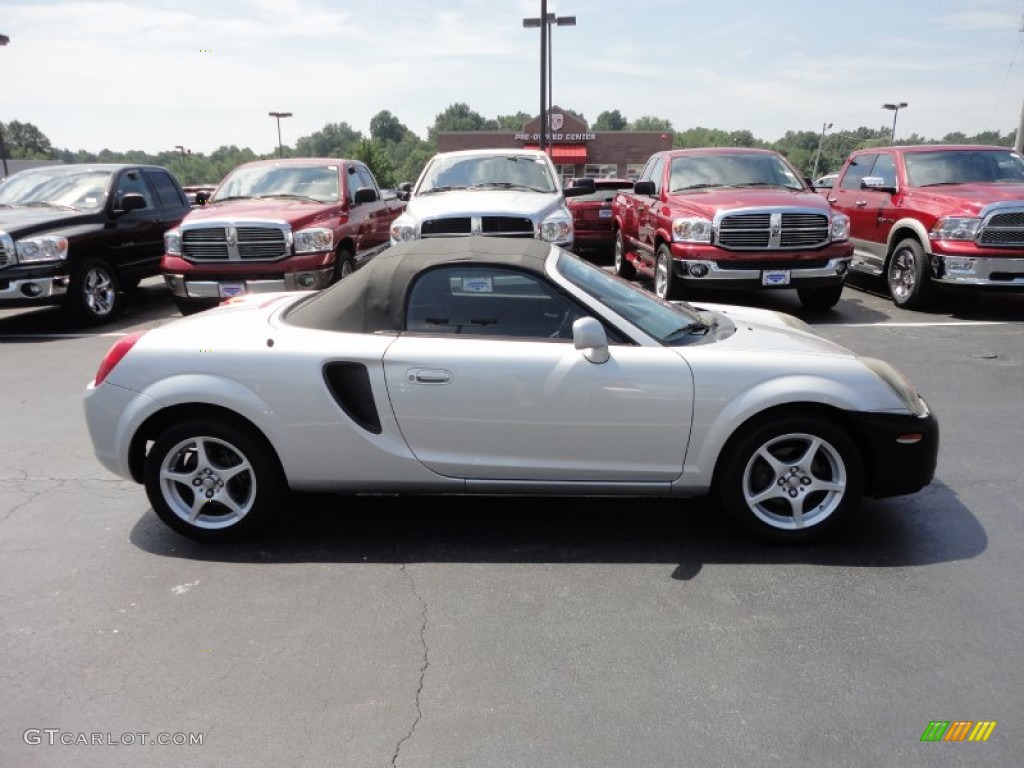 2000 MR2 Spyder Roadster - Liquid Silver / Black photo #7