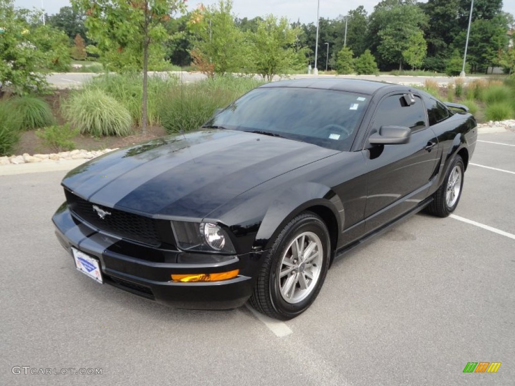 2005 Black Ford Mustang V6 Deluxe Coupe 51824905 Gtcarlot
