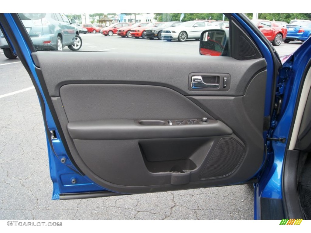 2012 Ford Fusion SE V6 Door Panel Photos