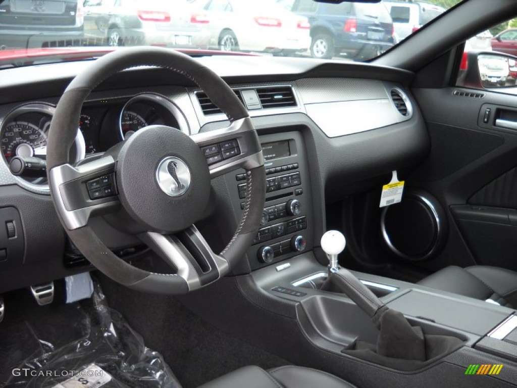 2012 Ford Mustang Shelby GT500 SVT Performance Package Coupe Charcoal Black/White Dashboard Photo #51837691