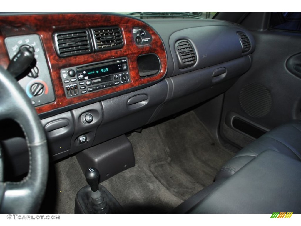 1999 Dodge Ram 1500 Sport Extended Cab 4x4 Controls Photos