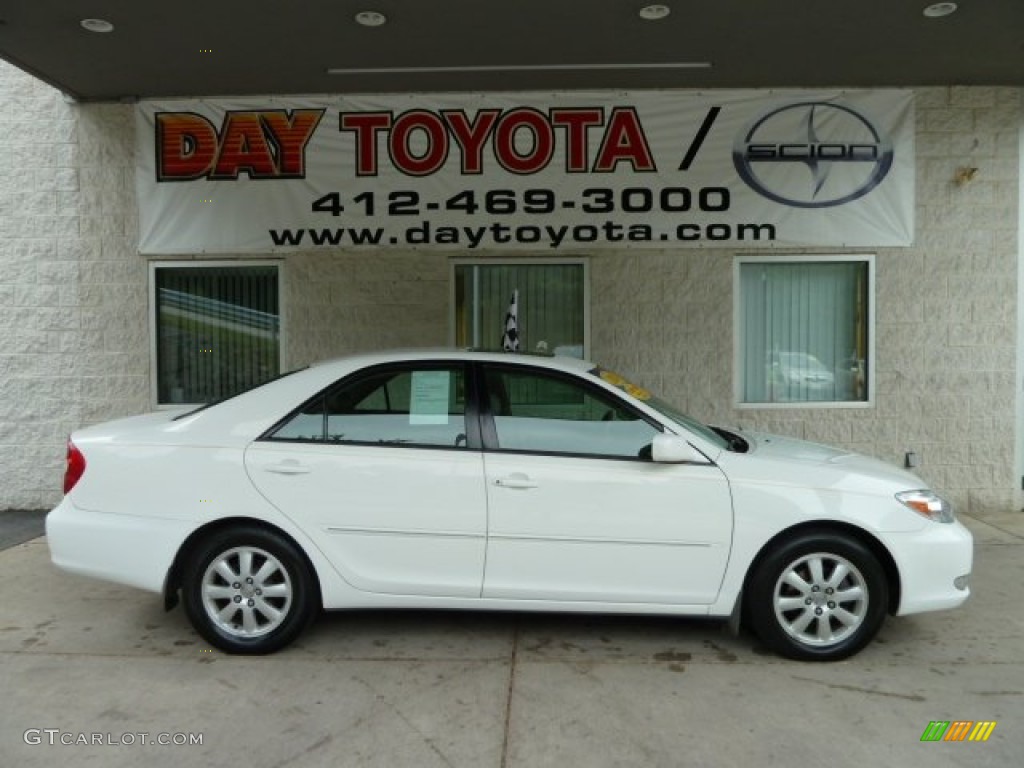 2004 Camry XLE - Crystal White / Taupe photo #1