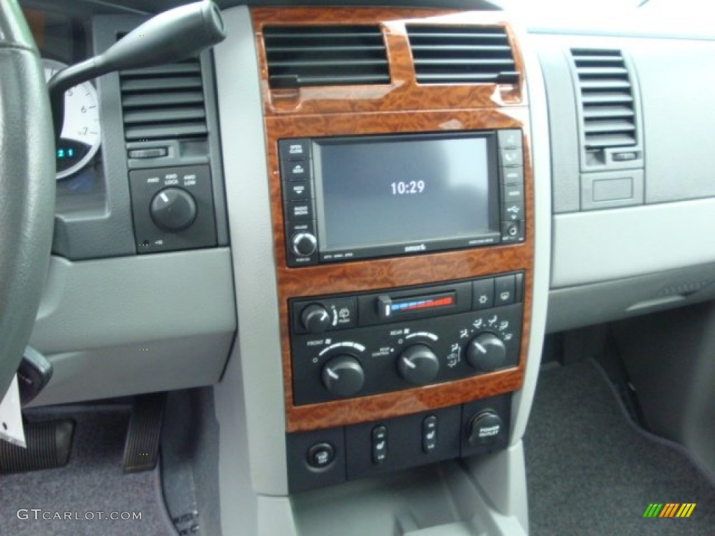 2008 Dodge Durango Adventurer 4x4 Controls Photo #51839005