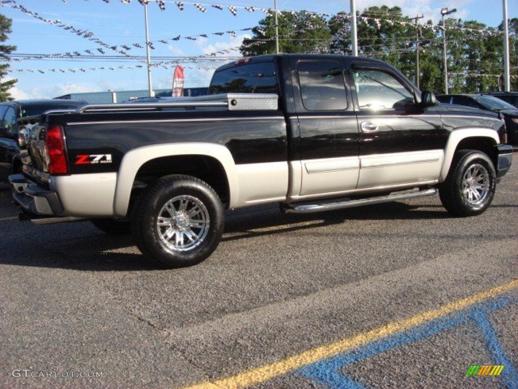 2006 Silverado 1500 Z71 Extended Cab 4x4 - Black / Medium Gray photo #4