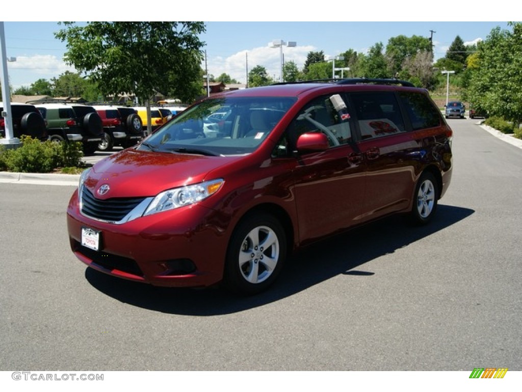 2011 Sienna LE - Salsa Red Pearl / Bisque photo #5