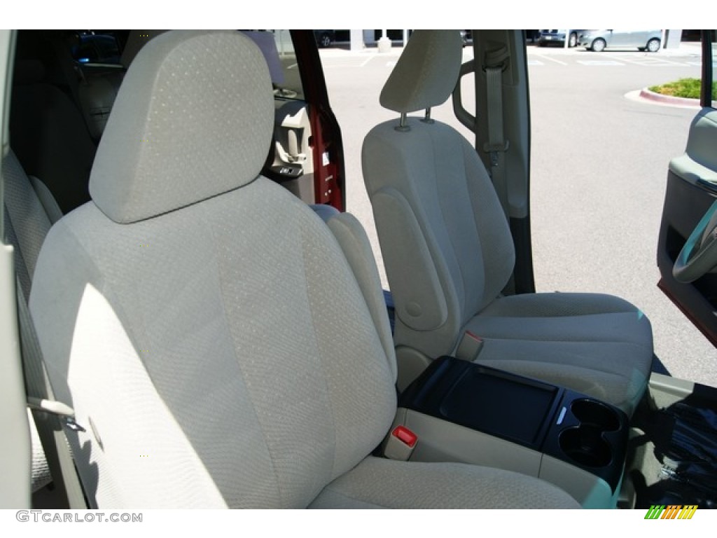 2011 Sienna LE - Salsa Red Pearl / Bisque photo #11