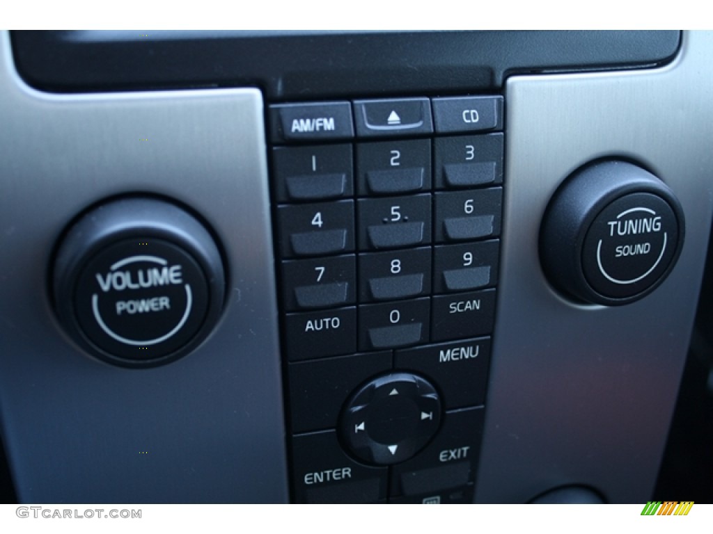 2005 Volvo V50 T5 AWD Controls Photo #51841984