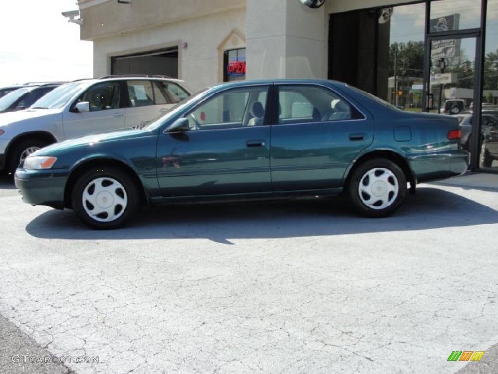 1998 Camry LE V6 - Dark Green Metallic / Oak photo #7