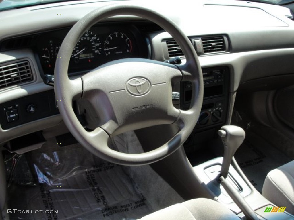 1998 Camry LE V6 - Dark Green Metallic / Oak photo #9