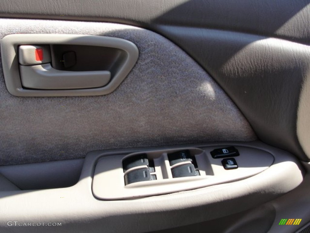 1998 Camry LE V6 - Dark Green Metallic / Oak photo #12