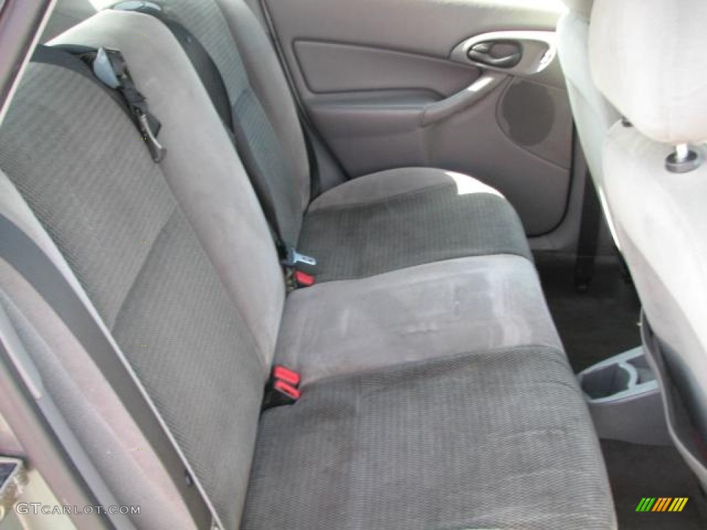 Medium Graphite Interior 2003 Ford Focus SE Wagon Photo #51845917