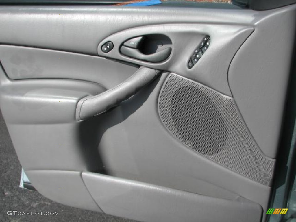 2003 Ford Focus SE Wagon Medium Graphite Door Panel Photo #51845944