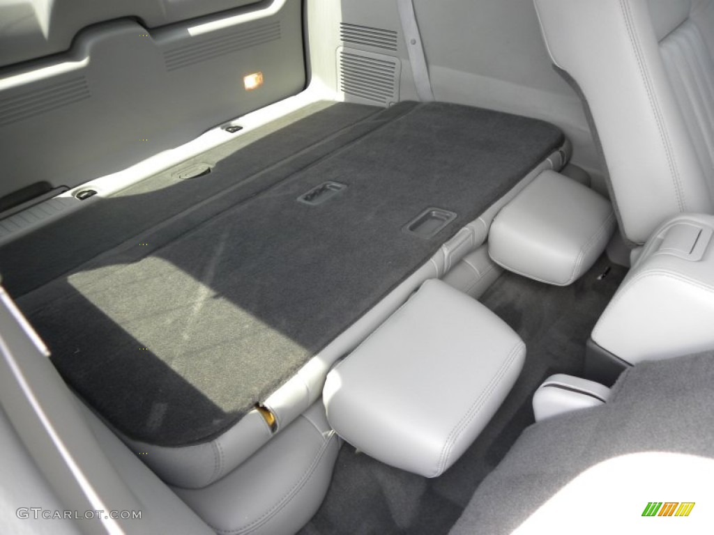 2004 Lincoln Aviator Luxury Trunk Photo #51849812