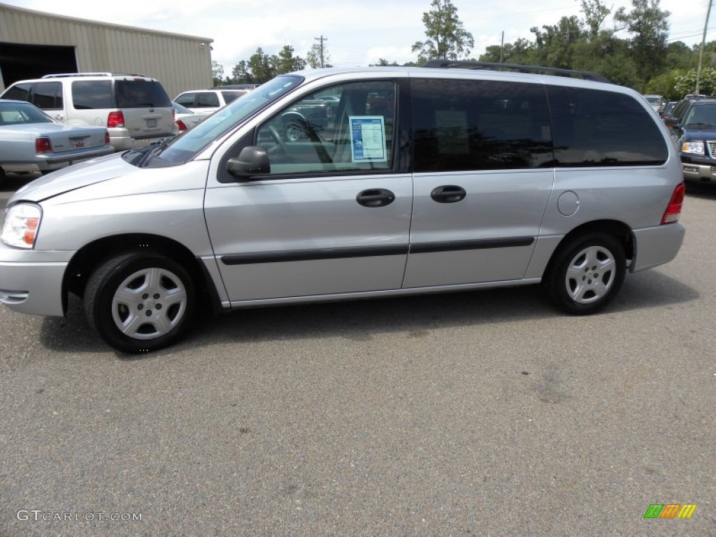 2007 Freestar SE - Silver Frost Metallic / Flint Gray photo #2