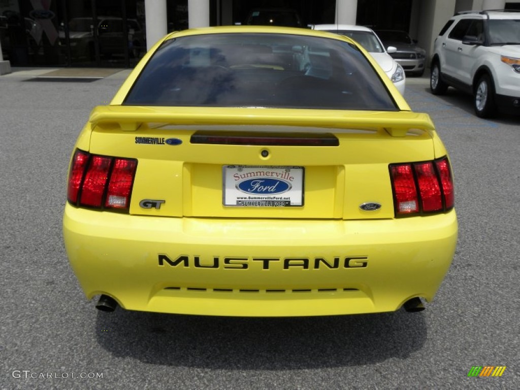 2002 Mustang GT Coupe - Zinc Yellow / Dark Charcoal photo #10