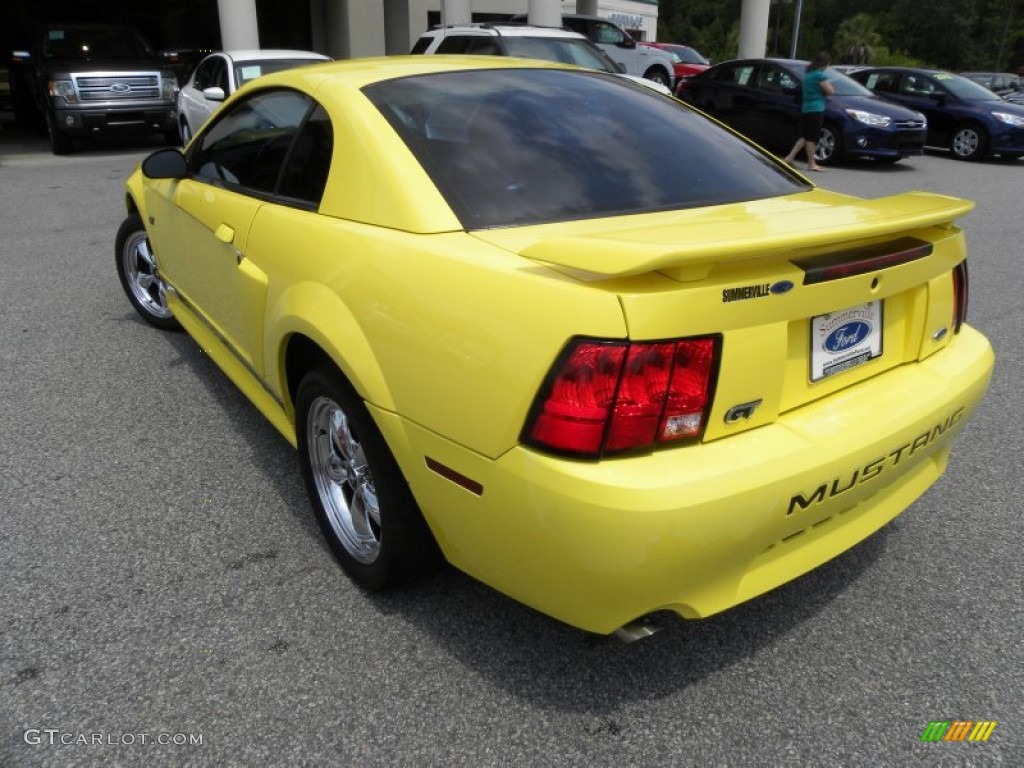 2002 Mustang GT Coupe - Zinc Yellow / Dark Charcoal photo #11