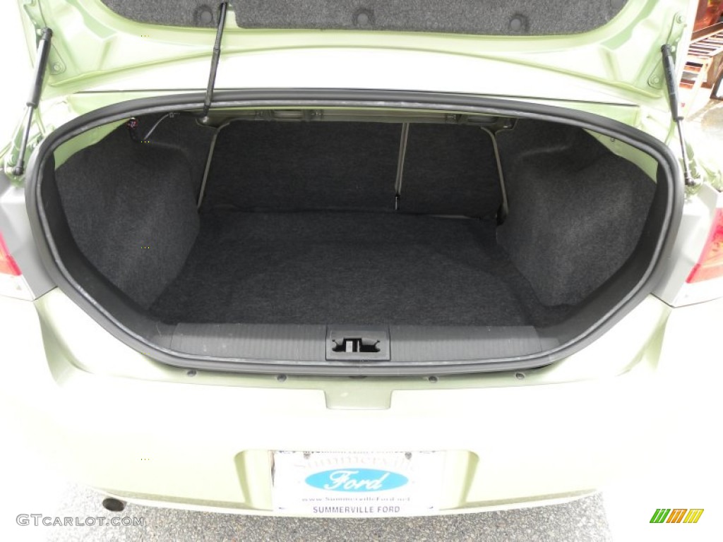 2008 Focus SE Sedan - Kiwi Green / Medium Stone photo #15