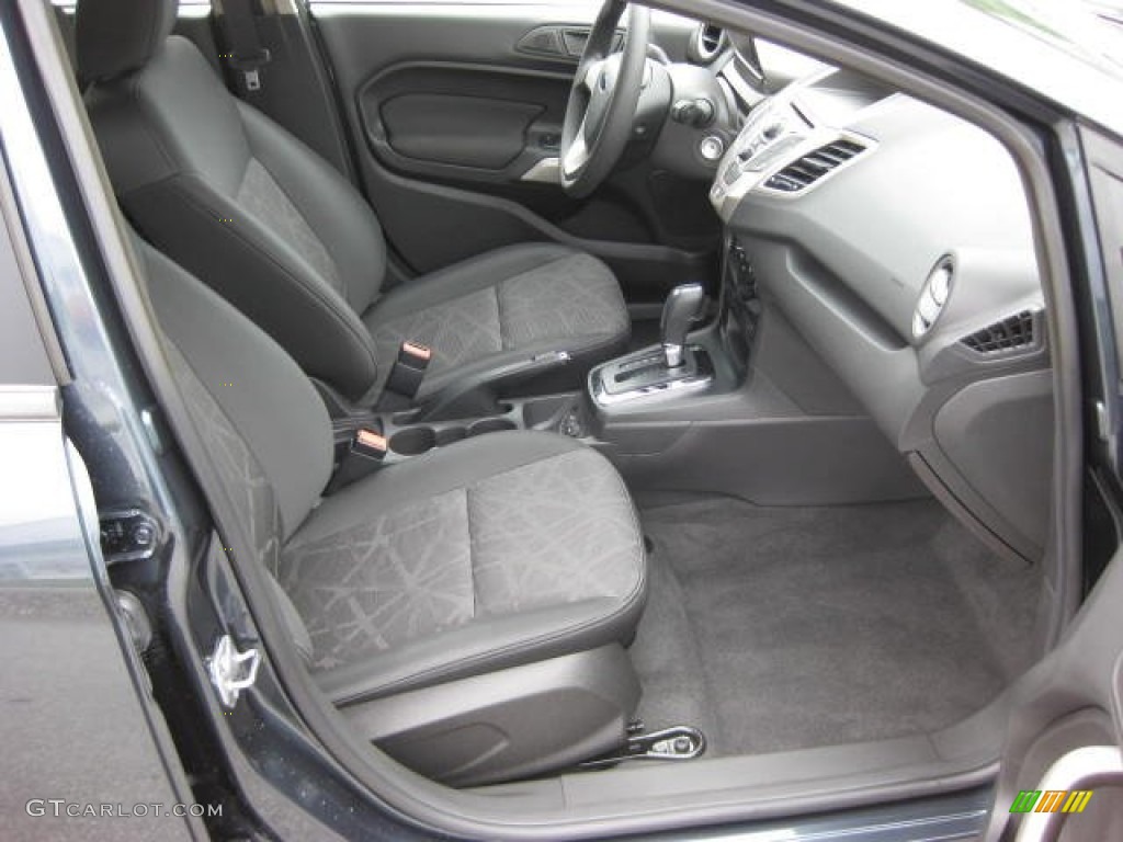 2011 Fiesta SE Hatchback - Monterey Grey Metallic / Charcoal Black/Blue Cloth photo #18