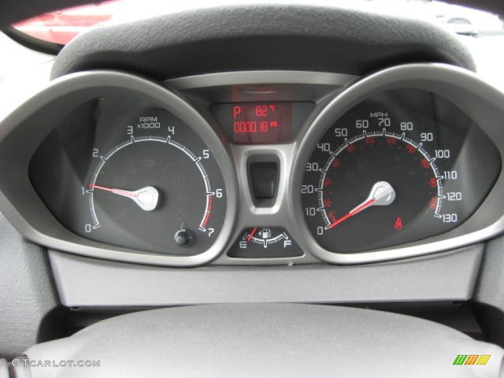 2011 Fiesta SE Hatchback - Monterey Grey Metallic / Charcoal Black/Blue Cloth photo #28