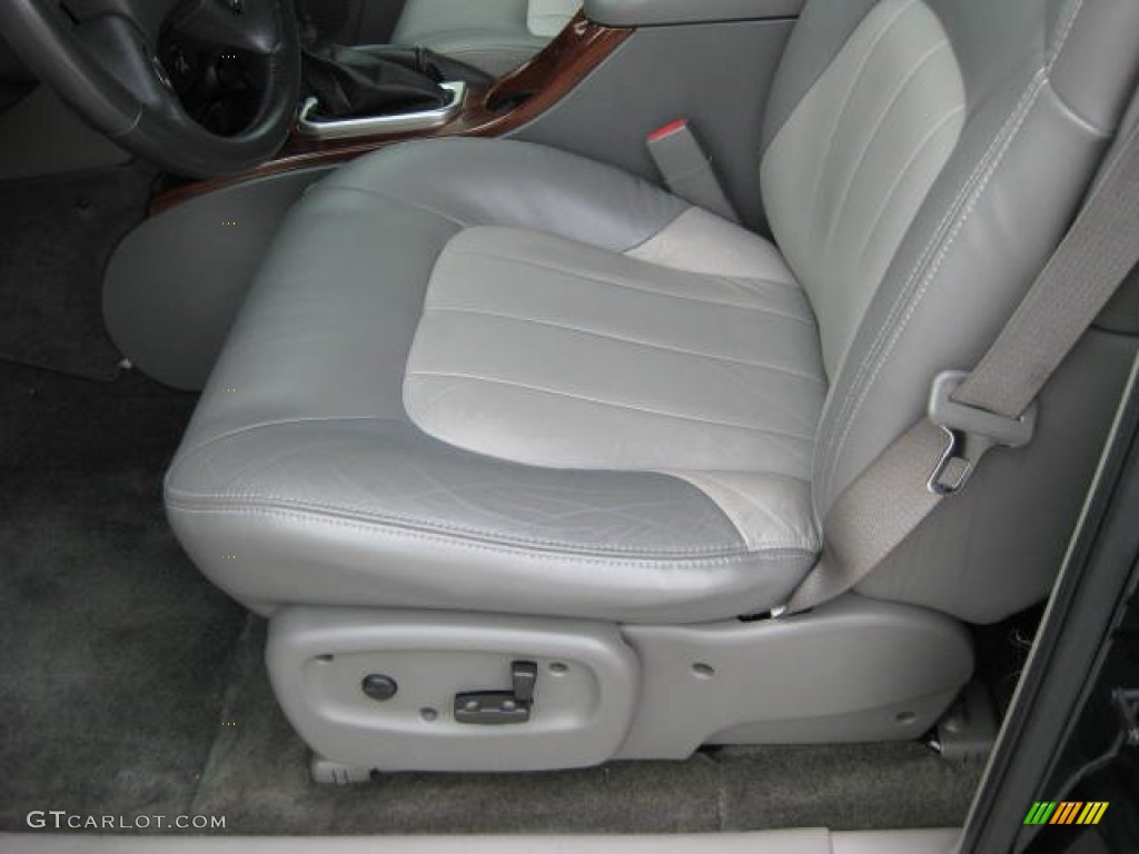 2002 Envoy SLT - Polo Green Metallic / Medium Pewter photo #14