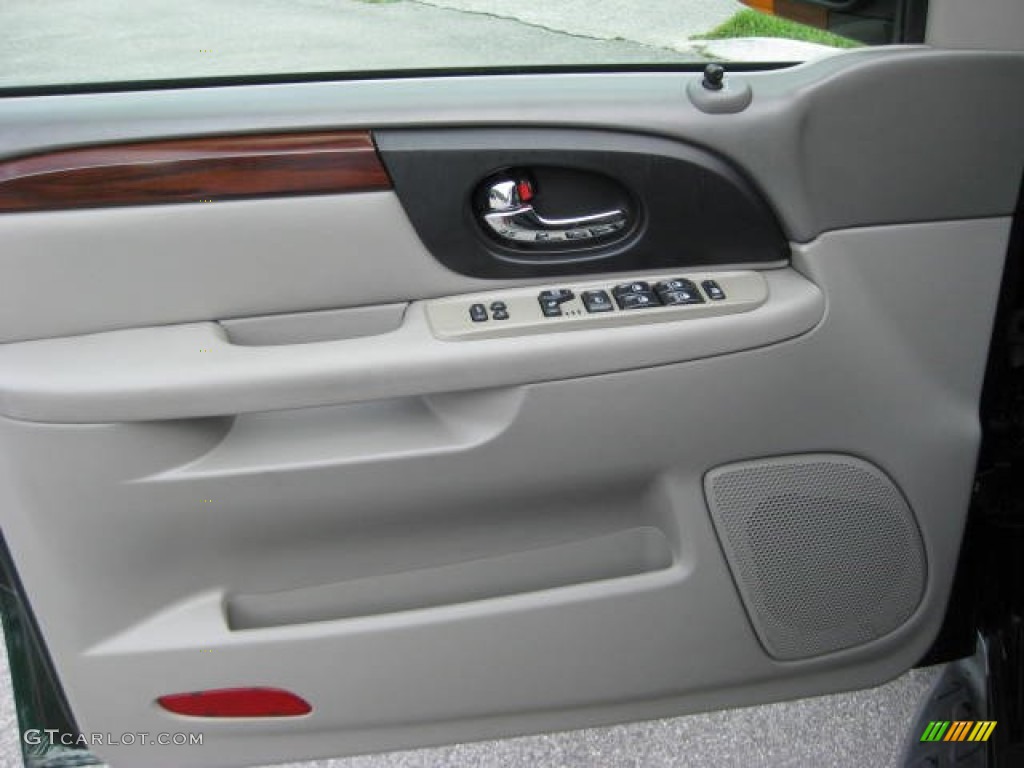 2002 GMC Envoy SLT Door Panel Photos