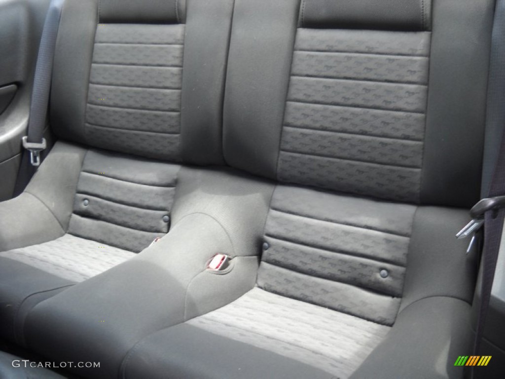 Dark Charcoal Interior 2006 Ford Mustang GT Deluxe Coupe Photo #51858904