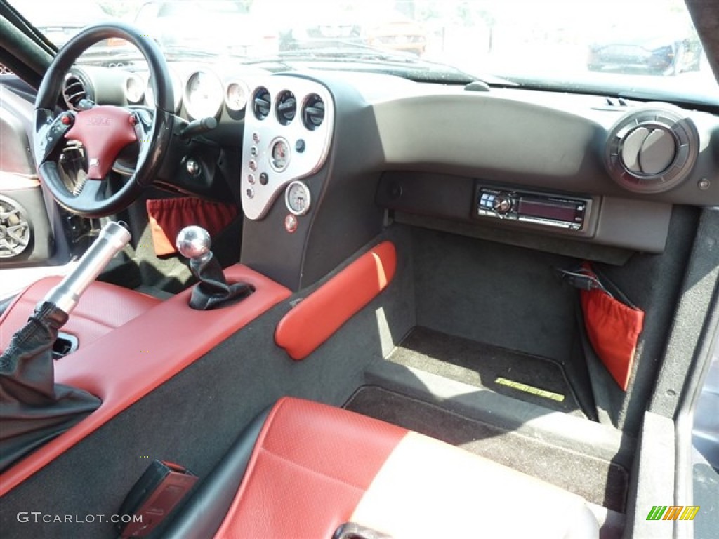 2004 Noble M12 GTO 3R Dashboard Photos