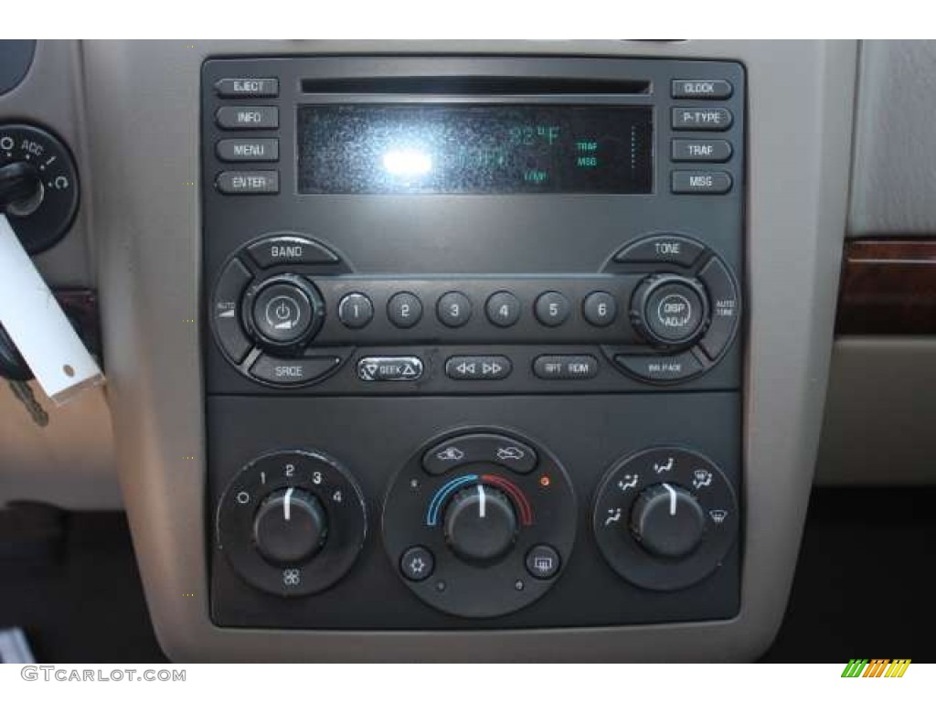 2005 Chevrolet Malibu Maxx LS Wagon Controls Photo #51863179