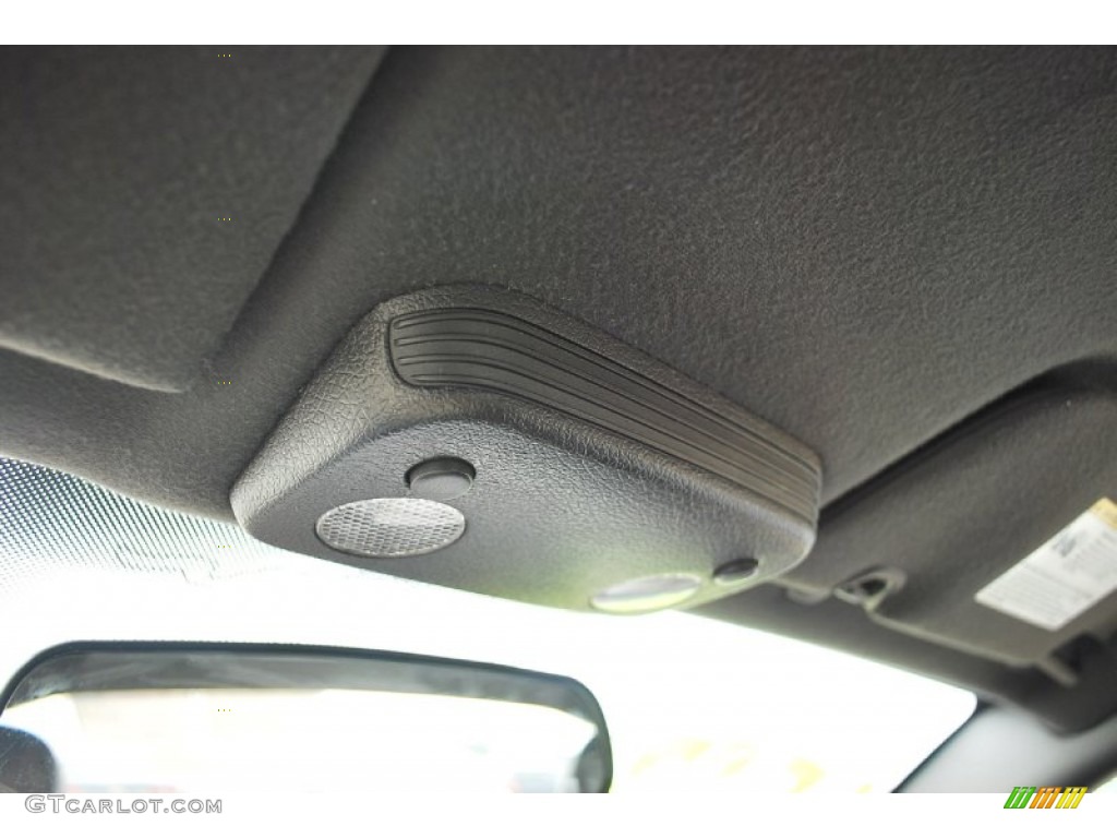 2007 Mustang V6 Premium Coupe - Alloy Metallic / Light Graphite photo #28