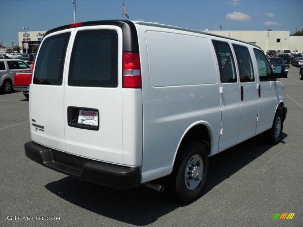 2011 Express 2500 Cargo Van - Summit White / Medium Pewter photo #4