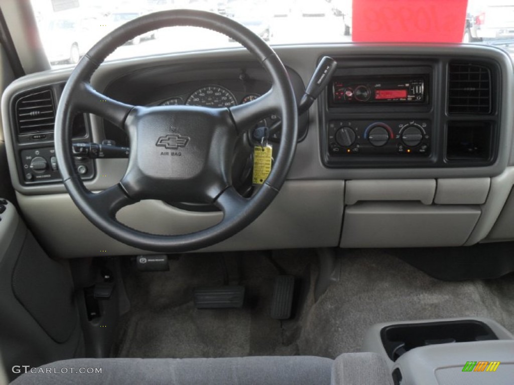 2002 Chevrolet Suburban 1500 LS Graphite/Medium Gray Dashboard Photo #51865207
