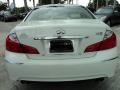 Moonlight White - M 35 Sedan Photo No. 7