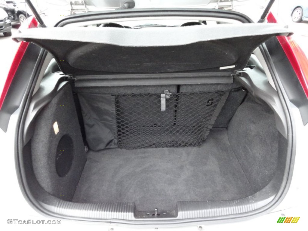 2003 Ford Focus SVT Hatchback Trunk Photo #51866476