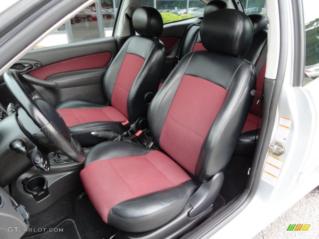 Black/Red Interior 2003 Ford Focus SVT Hatchback Photo #51866527