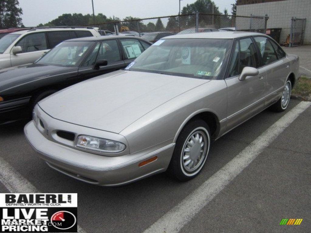 1996 Eighty-Eight LS - Light Beige Metallic / Taupe photo #3