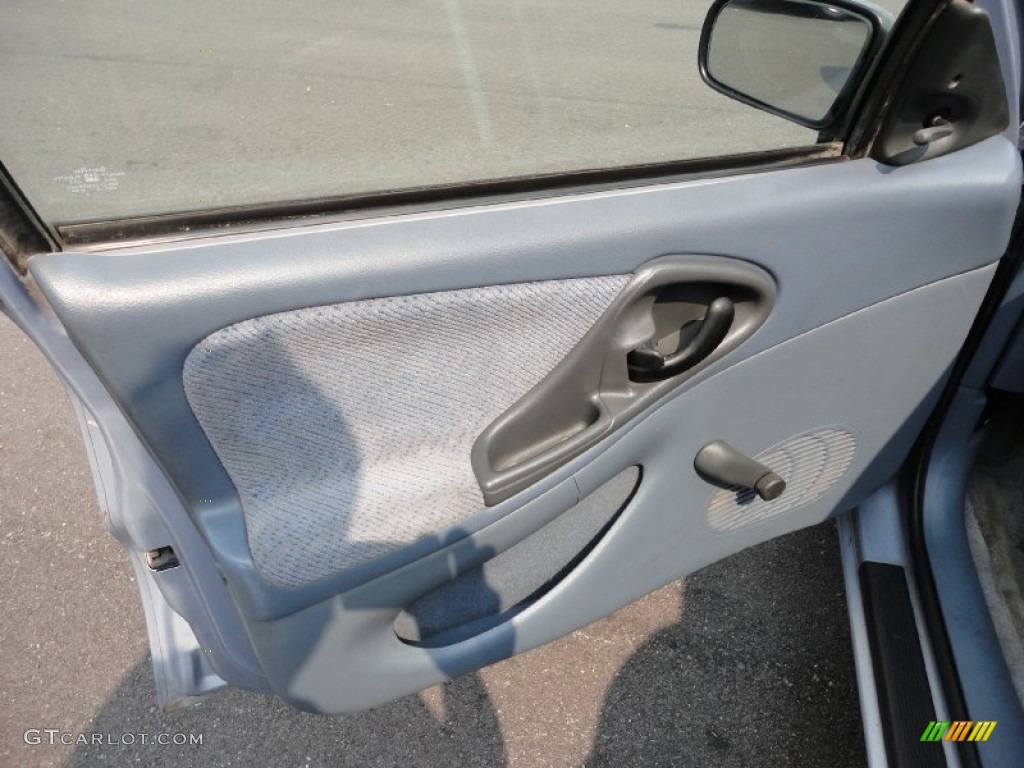 1995 Cavalier Sedan - Silver Metallic / Gray photo #10