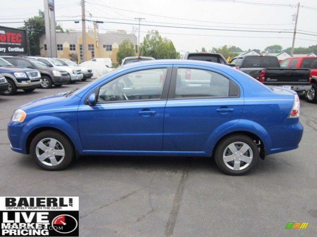 2011 Aveo LT Sedan - Bright Blue / Charcoal photo #4