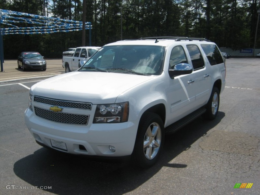 2011 Suburban LT - Summit White / Light Cashmere/Dark Cashmere photo #1