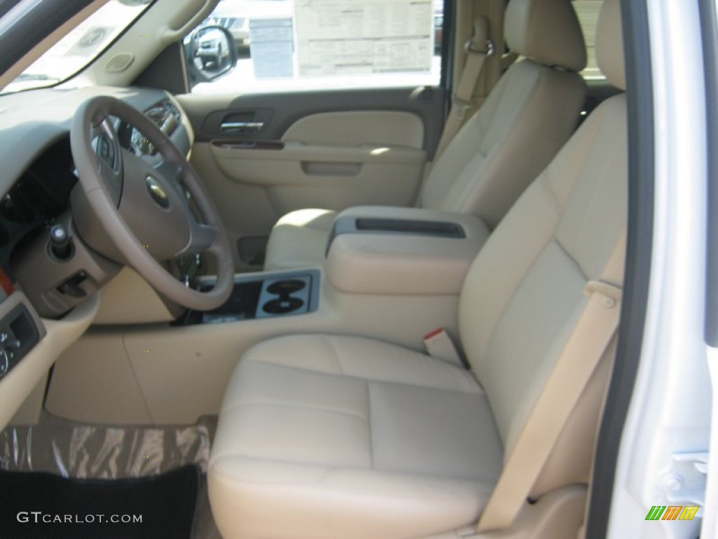 2011 Suburban LT - Summit White / Light Cashmere/Dark Cashmere photo #15