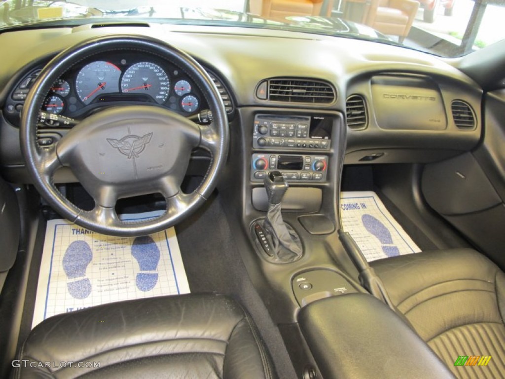 2001 Chevrolet Corvette Convertible Black Dashboard Photo #51876844