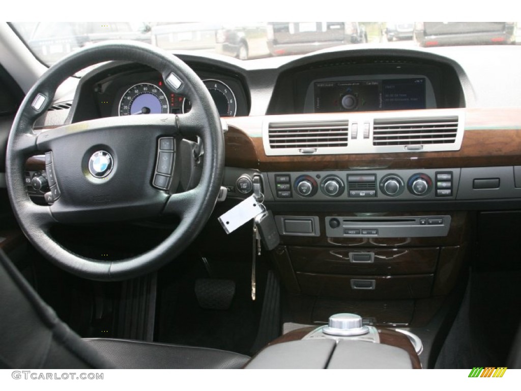 2007 BMW 7 Series 750i Sedan Black Dashboard Photo #51879599