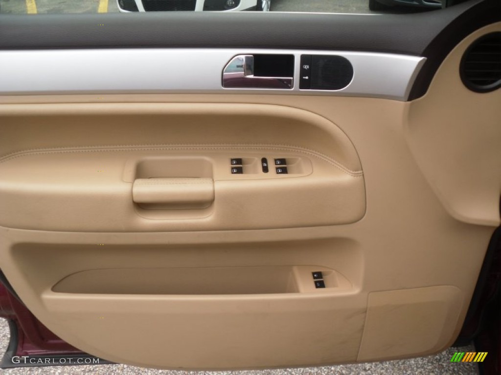 2009 Volkswagen Touareg 2 VR6 Door Panel Photos