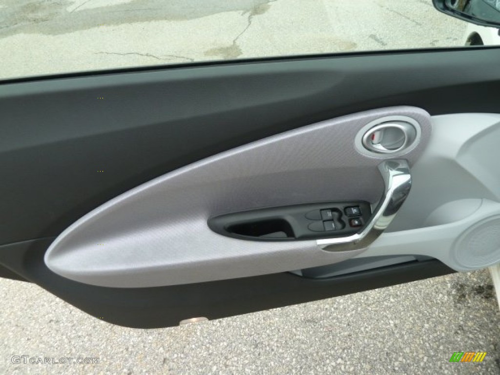 2011 Honda CR-Z EX Sport Hybrid Gray Fabric Door Panel Photo #51885188