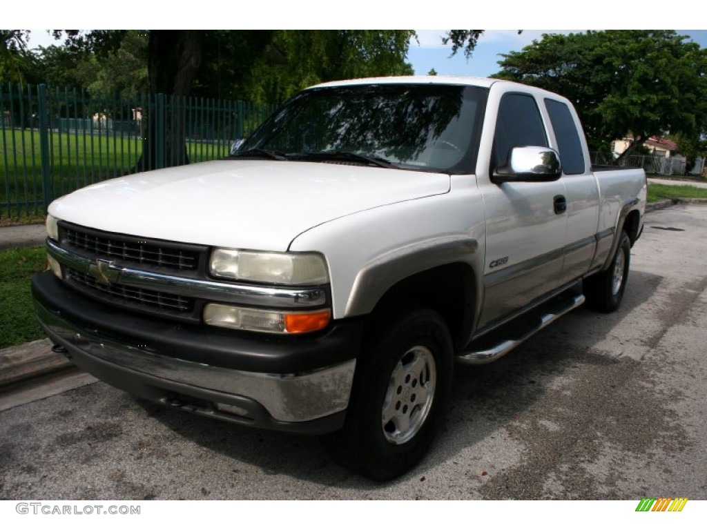 2001 Silverado 1500 Z71 Extended Cab 4x4 - Summit White / Graphite photo #1