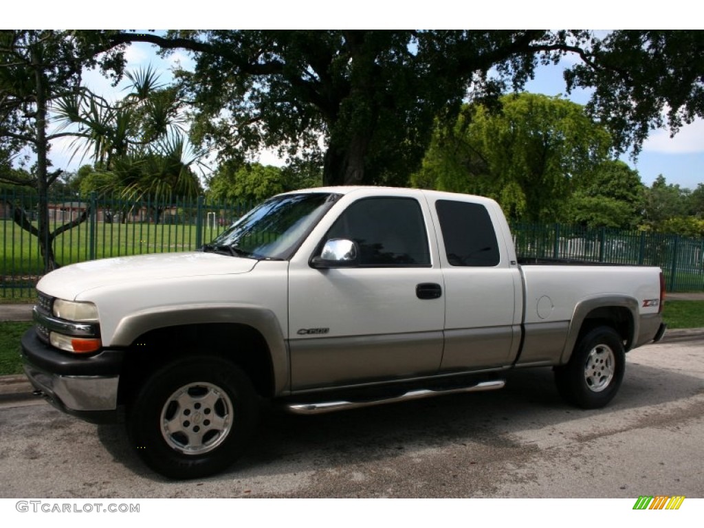 2001 Silverado 1500 Z71 Extended Cab 4x4 - Summit White / Graphite photo #2
