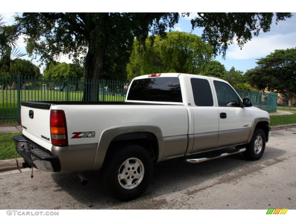 2001 Silverado 1500 Z71 Extended Cab 4x4 - Summit White / Graphite photo #10