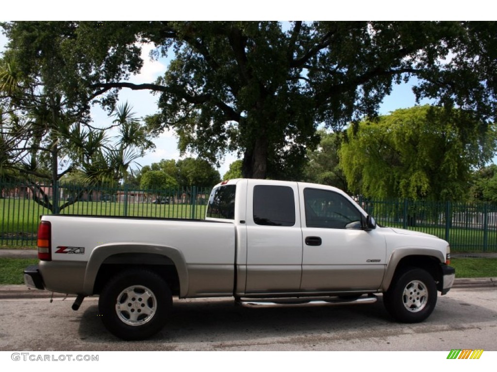 2001 Silverado 1500 Z71 Extended Cab 4x4 - Summit White / Graphite photo #11